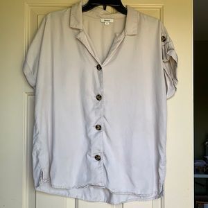 Kensie Women’s Cream/tan blouse size M